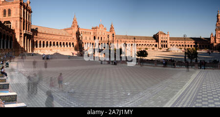 Vista di plaza de espgna (Spagna) piazza di Siviglia al tramonto. in Andalusia, Spagna Foto Stock