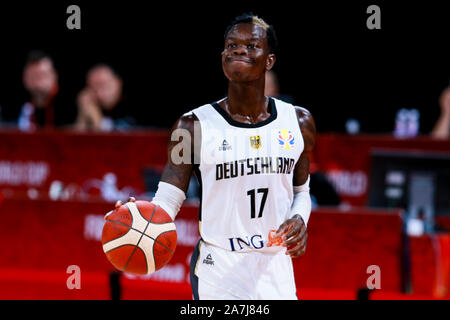 Foto di tedesco giocatore di pallacanestro professionale Dennis Schroder della Germania National Basketball Team al terzo turno del gruppo G Jordan vs Germa Foto Stock