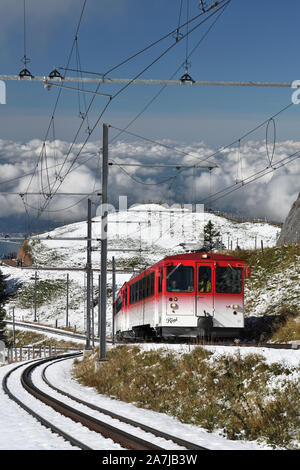 Ferrovie di Rigi;rigibahnen;vagone ferroviario;Rimorchio guida no.32;Rigi Kulm station;svizzera Foto Stock