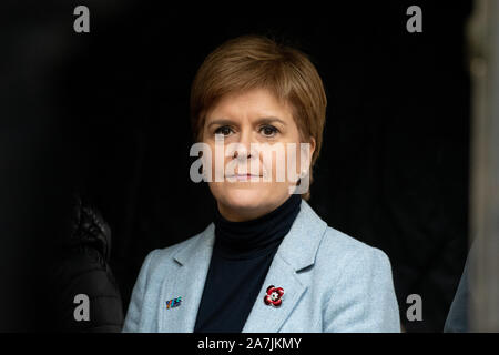 Nicola lo storione scozzese del Primo Ministro 2019 - in attesa di parlare alla #indyref 2020 rally a George Square, Glasgow il 2 novembre 2019, Scozia Foto Stock