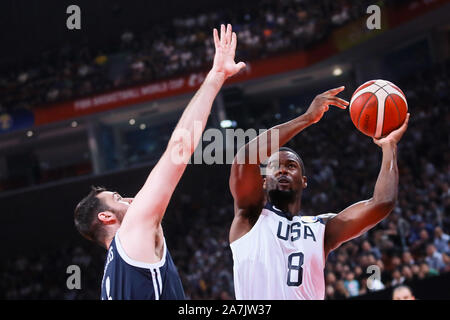 American giocatore di pallacanestro professionale che gioca per i Sacramento Kings della National Basketball Association (NBA) Harrison Barnes, destra protec Foto Stock