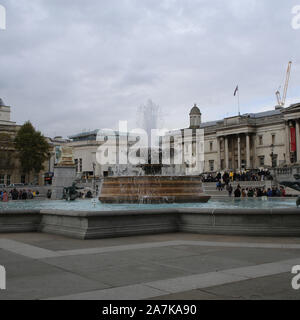 29 ottobre 2019 Fontana, Trafalgar Square, Londra, Regno Unito. Foto Stock