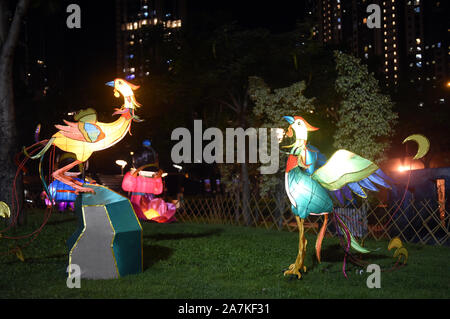 Lanterna visualizza viene trattenuto è Tsuen Wan Park per celebrare il prossimo Festival di metà autunno a Tsuen Wan Park di Hong Kong, Cina, 11 settembre 2019. *** Local Foto Stock