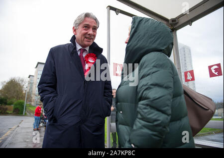 Glasgow, Regno Unito. Il 3 novembre 2019. Foto: Richard Leonard MSP - leader dello Scottish Labour Party. Scottish Labour Party visto in giro per le porte di detonazione in Maryhill, Glasgow per il profilarsi elezioni del 12 dicembre Credito: Colin Fisher/Alamy Live News Foto Stock