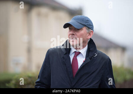 Glasgow, Regno Unito. Il 3 novembre 2019. Foto: Richard Leonard MSP - leader dello Scottish Labour Party. Scottish Labour Party visto in giro per le porte di detonazione in Maryhill, Glasgow per il profilarsi elezioni del 12 dicembre Credito: Colin Fisher/Alamy Live News Foto Stock