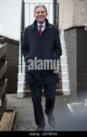 Glasgow, Regno Unito. Il 3 novembre 2019. Foto: Richard Leonard MSP - leader dello Scottish Labour Party. Scottish Labour Party visto in giro per le porte di detonazione in Maryhill, Glasgow per il profilarsi elezioni del 12 dicembre Credito: Colin Fisher/Alamy Live News Foto Stock