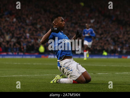 Hampden Park, Glasgow, Regno Unito. 3 Novembre, 2019. Scottish League Cup Calcio Rangers contro il cuore di Midlothian; Alfredo Morelos dei Rangers celebra dopo egli rende 3-0 per i Rangers in 62minuti di credito: Azione Sport Plus/Alamy Live News Foto Stock