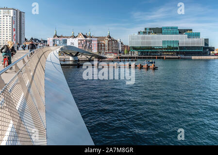 COPENHAGEN, Danimarca - 21 settembre 2019: Situato sul porto di Copenhagen anteriore, BLOX è parte della città circuito culturale dei luoghi che hanno un r Foto Stock