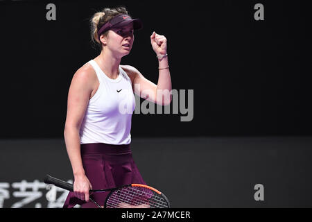 Shenzhen, Cina la provincia di Guangdong. 3 Novembre, 2019. Elina Svitolina dell'Ucraina celebra durante le singole di finale contro Ashleigh Barty di Australia presso il WTA finali del torneo di tennis di Shenzhen, Cina del sud della provincia di Guangdong, nov. 3, 2019. Credito: Liang Xu/Xinhua/Alamy Live News Foto Stock