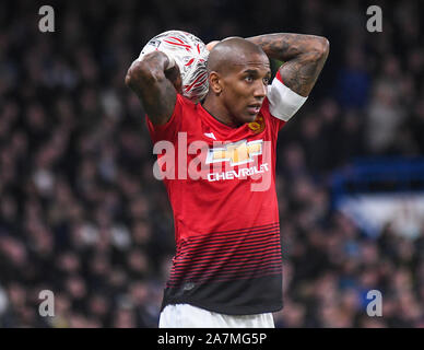 Londra, Inghilterra - 18 febbraio 2019: Ashley giovani di Manchester mostrato durante il 2018/19 FA Cup quinto round gioco tra Chelsea FC e il Manchester United a Stamford Bridge. Foto Stock