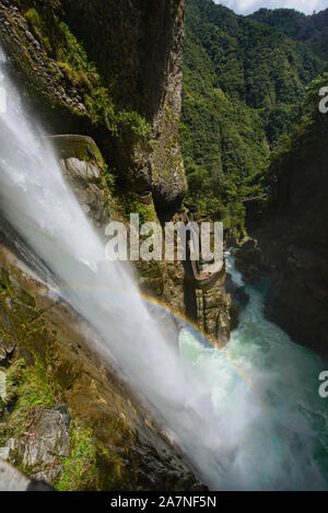 La bellissima Paílón Del Diablo cascata, Baños de Agua Santa, Ecuador Foto Stock