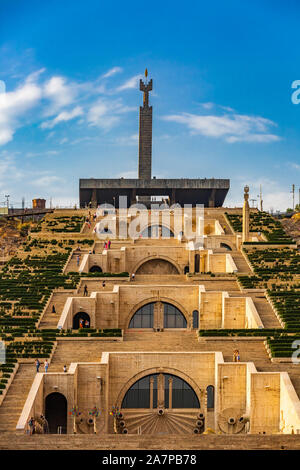 Yerevan, Armenia - 16 Agosto 2019 : Cascata complesso monumento storico di Yerevan città capitale di Armenia Foto Stock