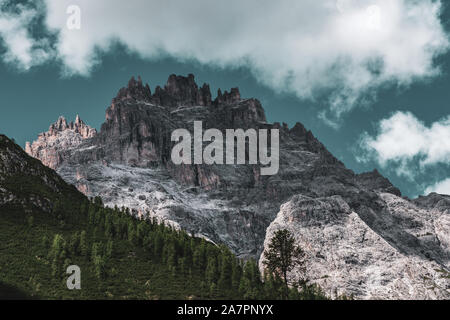 Vista panoramica sulle Dolomiti, Dreischusterspitze. Foto Stock