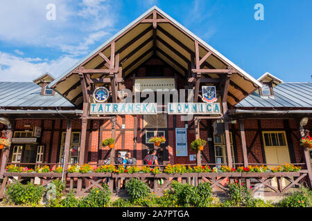 Stazione ferroviaria, Tatranska Lomnica, Vysoke Tatry, Slovacchia Foto Stock