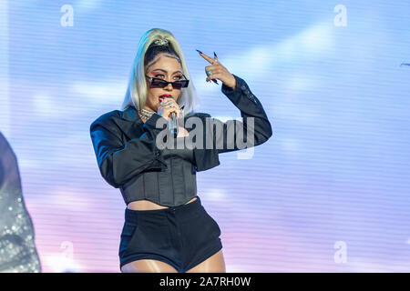 November 3, 2019, Las Vegas, Nevada, U.S: KALI UCHIS (KARLY-MARINA LOAIZA) durante il giorno N Vegas Music Festival presso il Las Vegas Festival Grounds in Las Vegas, Nevada (credito Immagine: © Daniel DeSlover/ZUMA filo) Foto Stock