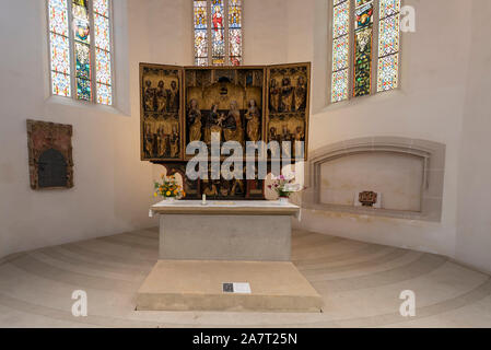 Eisleben, Germania. 24 ott 2019. 23.10.2019, Sassonia-Anhalt, Eisleben: La chiesa tardo gotica di San Petri e Pauli a Eisleben. Esso contiene un fonte battesimale in cui Martin Lutero fu battezzato il 11 novembre 1483. Nella chiesa vi è un altare alato dagli inizi del XVI secolo dedicata a Sant'Anna. Credito: Stephan Schulz/dpa-Zentralbild/ZB/dpa/Alamy Live News Foto Stock