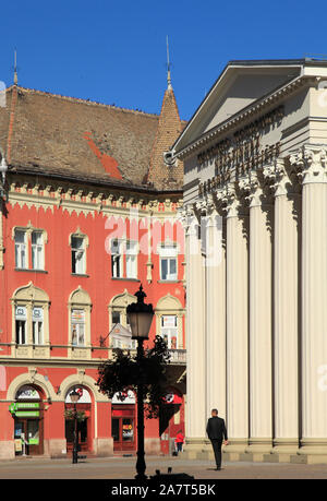 La Serbia, Vojvodina, Subotica, Piazza della Libertà, il Teatro Nazionale, architettura art nouveau, Foto Stock