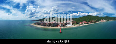 Vista panoramica sul mare di Elenite resort sulla costa bulgara del Mar Nero Foto Stock