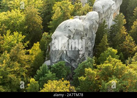 Formazioni di arenaria nel Paradiso ceco. Fotografia aerea. Foto Stock