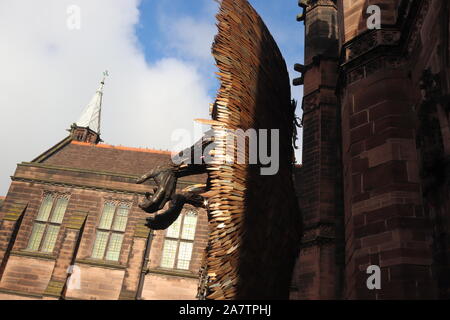 Il coltello angel si trova a Chester, è di aumentare la consapevolezza del coltello la criminalità in tutto il paese, gli artisti è Alfie Bradley Foto Stock