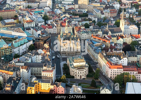 Town Hall e il centro della città di Liberec. Riprese aeree Foto Stock