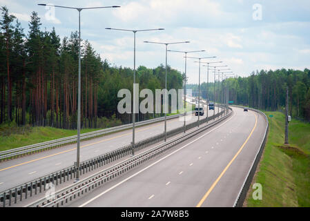 Tratto di autostrada M-11. La direzione in direzione di San Pietroburgo Foto Stock