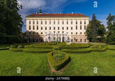L Arcivescovo di Chateau e Chateau giardino nella città di Kromeriz Foto Stock