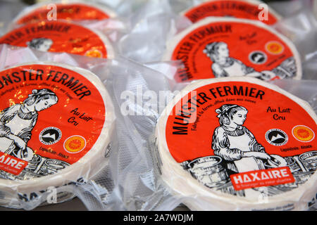 Munster Cheese in vendita, Colmar, Alsazia, Francia Foto Stock