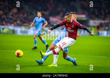 Rade krunic (Milan) durante l'AC Milan vs S.S. Lazio, Milano, Italia, 03 Nov 2019, Calcio Calcio italiano di Serie A del campionato Gli uomini Foto Stock