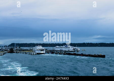 Traghetti BC nelle acque costiere della British Columbia Foto Stock