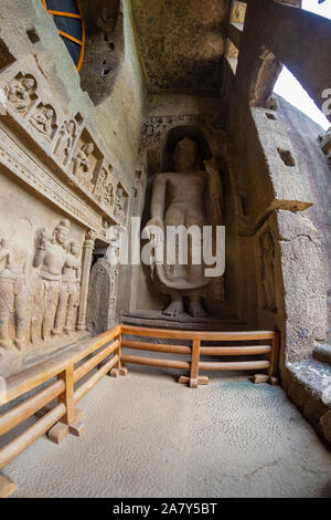 Grotte Kanheri città stato di Mumbai Maharashtra in India. Si tratta di uno dei monumenti antichi e vecchio tempio la costruzione di relativi a Dio budha. Esso è situato nel mi Foto Stock