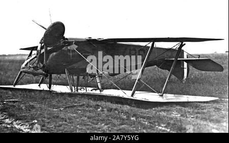 Gli aeroplani - Gli incidenti - servizio aereo. Relitto Décorétrès Campo, Fla 1917-1918 Foto Stock