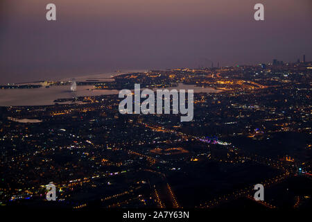 Vista aerea di Jeddah, Arabia Saudita, durante la notte Foto Stock