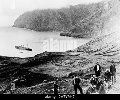 Cile - Robinson Crusoe Island -- Una volta occupato dalla castaway, Alexander Selkirk, e oggi sede di una colonia penale e la pesca di massa lobstermen 1890-1922 Foto Stock