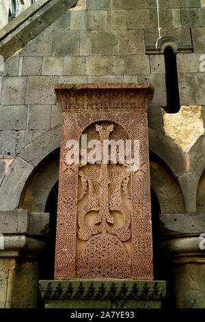 Fantastico vecchio armeno-croce di pietra o di Khachkar a Sanahin Monastero Complesso Lori Provincia, Armenia Foto Stock