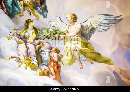 Murale su una parete del tempio Karlskirche di Vienna in Austria Foto Stock