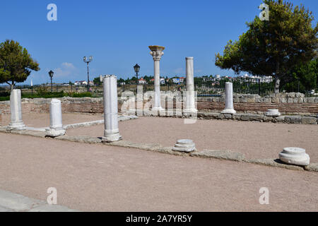 Sevastopol, Crimea - Luglio 3.2019. Colonne antiche nella città antica di Khersones Tavricheskiy Foto Stock