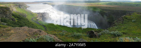 Cucito Panorama. Vista panoramica delle Cascate Gullfoss (Islanda) Foto Stock