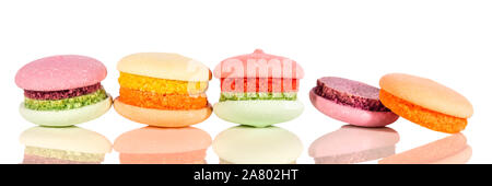 Panorama, coloful cookie o biscotti con riflessioni, intaglio bianco Foto Stock