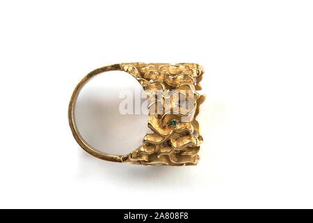 Oro,smeraldo e anello di diamanti da John Donald. Foto Stock