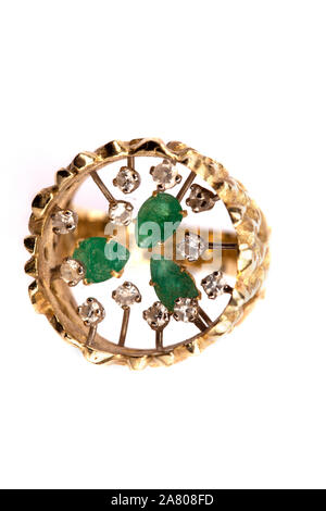 Oro,smeraldo e anello di diamanti da John Donald. Foto Stock