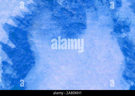 Abstract background acquerello disegnati a mano su carta. Blue artistico illustrazione astratta. Fumo volumetrico elementi blu. Foto Stock