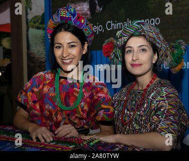 Londra, UK, 5 novembre 2019,World Travel Market di Londra in Excel si introduce global travel agli acquirenti di oltre 5 mila delle principali destinazioni e marche nel mondo. Essa mira a dare al global travel trade un idea di come il settore sarà nei prossimi cinque anni, condividere le innovazioni e creare infinite opportunità di business nel corso di tre giorni.Credit: Keith Larby/Alamy Live News Foto Stock