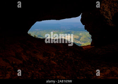 La Roca Foradada, Las Agulles, Montserrat, montagna, Catalogna Foto Stock