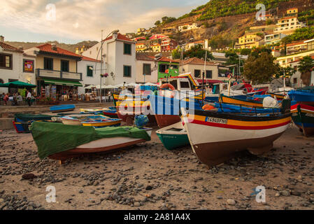 Madeira, Portogallo. Il 27 novembre 2019. Camara de Lobos in Isola di Madeira, Portogallo. Foto Stock