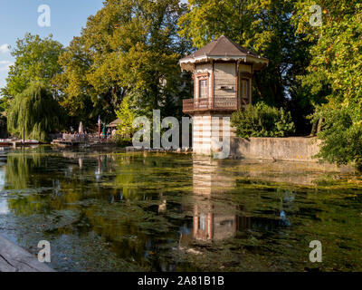 Europa, Francia, Chartres, fiume Eure edificio Foto Stock