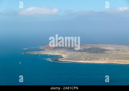 La Graciosa island come visto da di Lanzarote Foto Stock