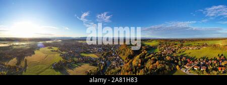 Vista su Wolfratshausen, Alta Baviera, Baviera, Germania Foto Stock