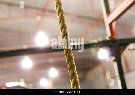 Closeup fune per arrampicata in palestra Foto Stock