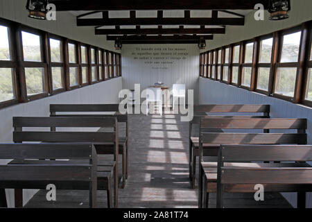 El Pedral lodge, vicino a Puerto Madryn , Chubut Provincia, Patagonia, Argentina. Santuario del pinguino globale della società. Treno di trasporto. Foto Stock